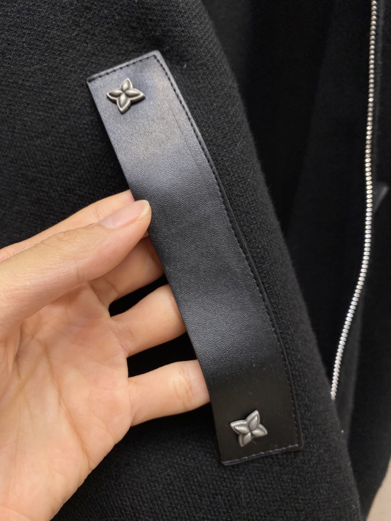 l0vis Vvtt0n outwear